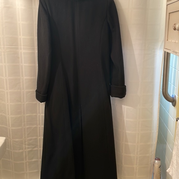 Full length - Picture 5 of 9